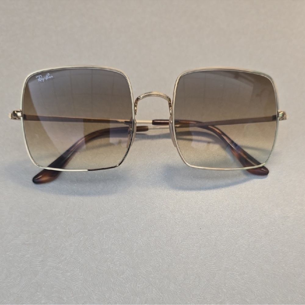 Ray-Ban square aviators gold frame/light brown gradient
1971 Sunglasses 54MM